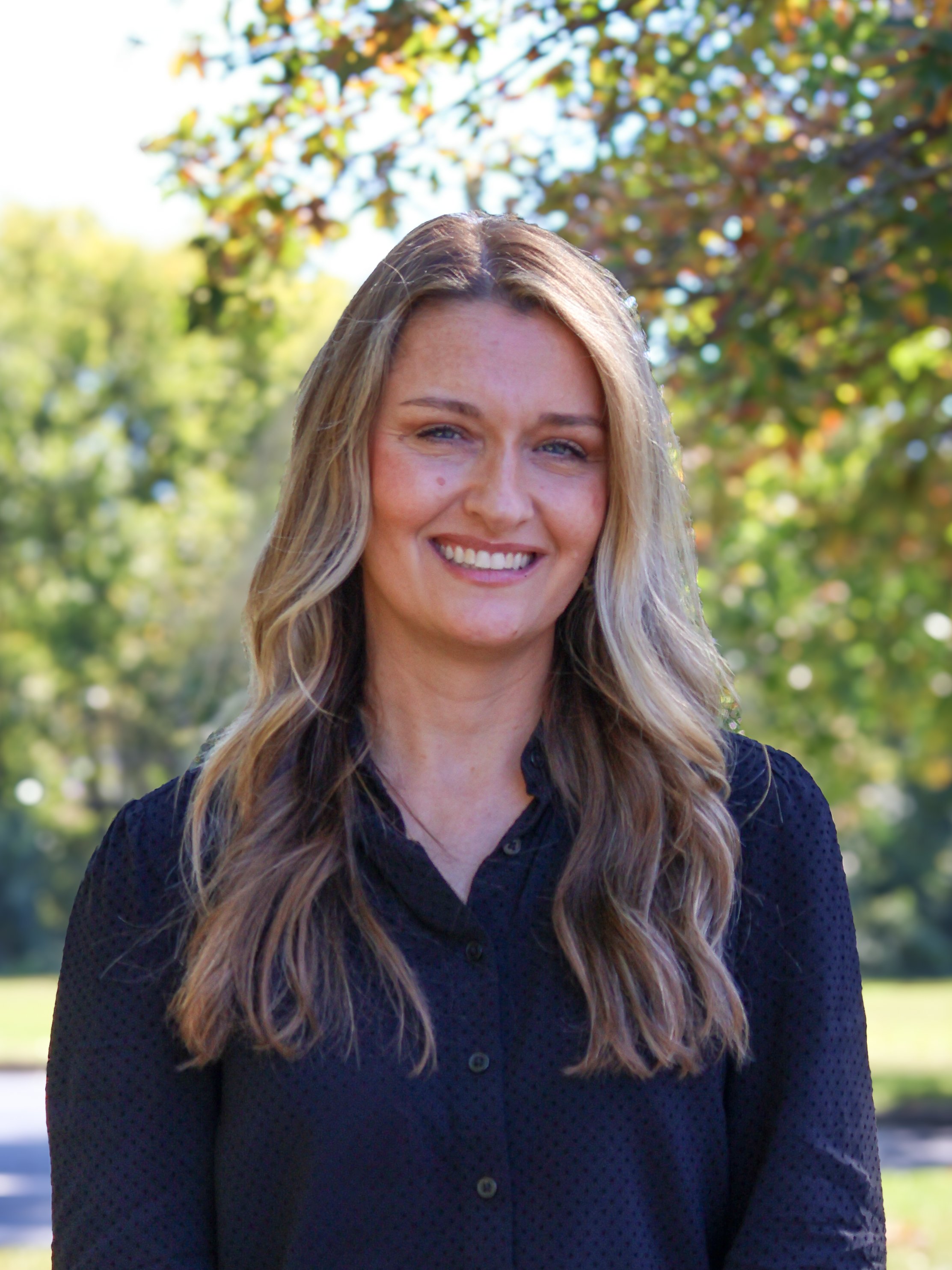 Vanessa_Outside_Cropped